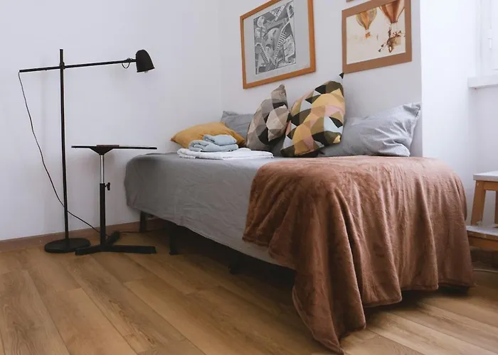 Charming 3-guest In San Giovanni Landmark Apartment